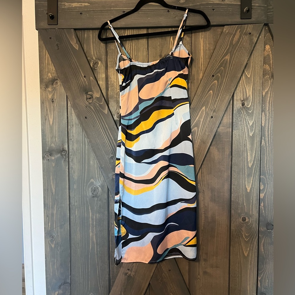 Sundress - Picture 3 of 3